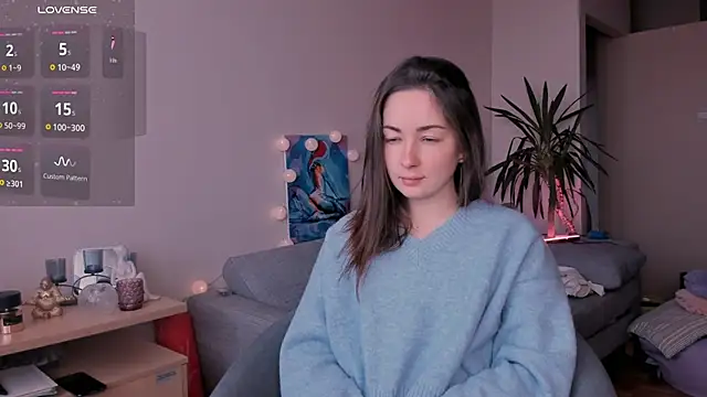 cClandesTina online show from December 19, 2024, 1:07 pm