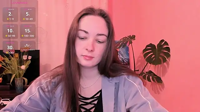 cClandesTina online show from March 10, 2025, 5:29 pm