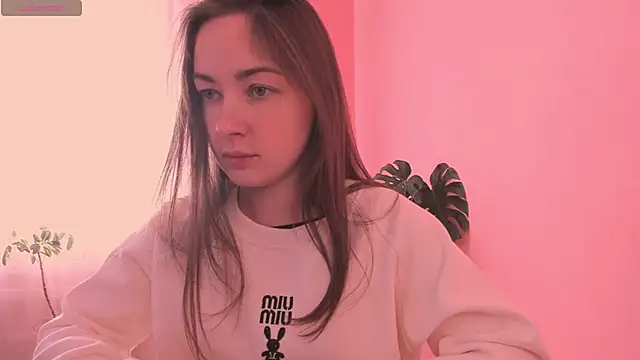 cClandesTina online show from March 18, 2025, 10:14 am