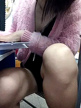 Haralushiaaa online show from October 31, 2025, 5:47 pm