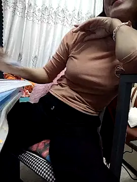 Haralushiaaa online show from November 22, 2025, 1:21 pm