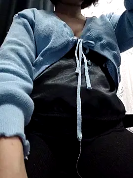 Haralushiaaa online show from December 18, 2025, 2:23 pm