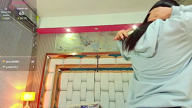 littleebluee online show from March 1, 2025, 9:40 am