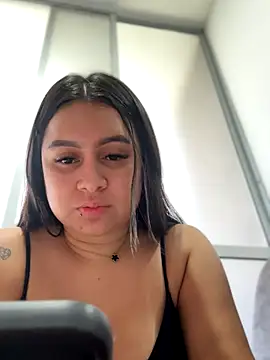 Pretty Isadora online show from September 20, 2025, 7:37 pm