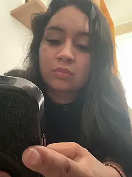 Pretty Isadora online show from April 20, 2026, 9:05 pm