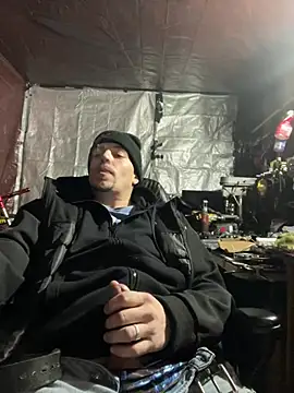 joeycbigcock online show from February 3, 2025, 1:52 am