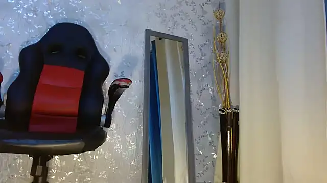 Samantabrown  online show from November 21, 2025, 11:20 am