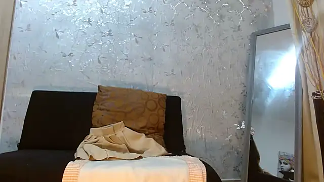 Samantabrown  online show from November 27, 2025, 11:34 am