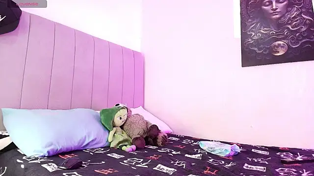 alejo cute online show from December 30, 2024, 8:25 pm