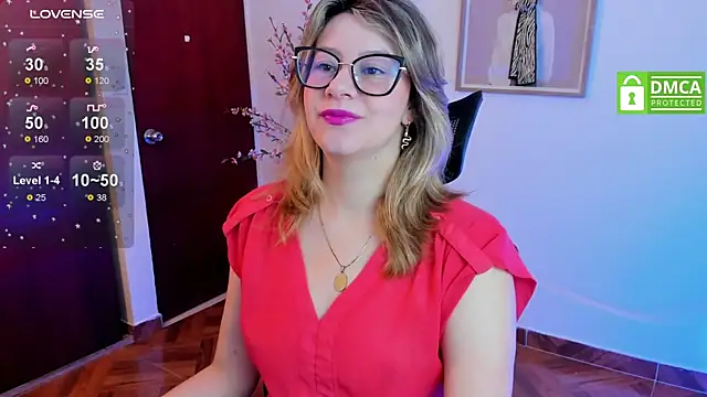 Chanelll Taylorr  online show from March 18, 2025, 1:09 pm