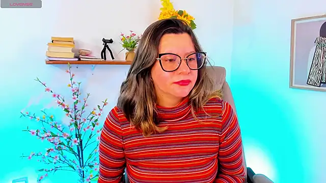 Chanelll Taylorr  online show from April 22, 2026, 1:12 pm