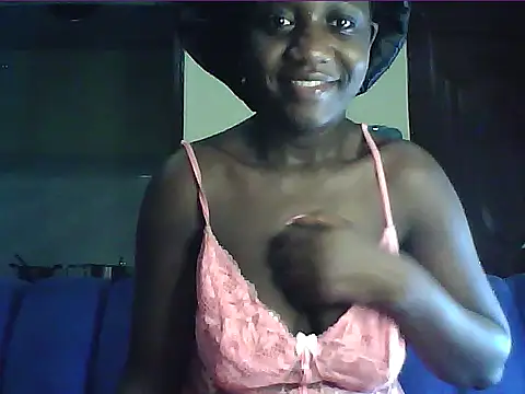 Adaline-Paris online show from April 21, 2026, 2:51 am