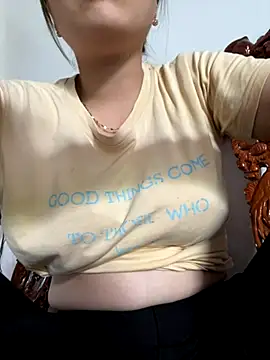 Milk Mom99 online show from October 7, 2025, 1:36 am