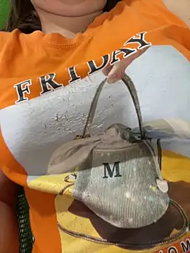 Milk Mom99 online show from October 12, 2025, 7:18 am