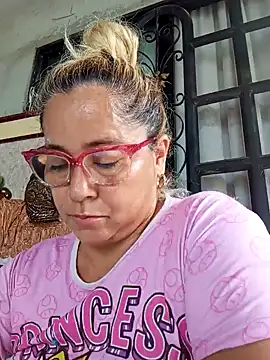 natally ross21 online show from February 5, 2025, 1:22 pm