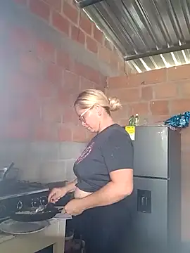 natally ross21 online show from February 14, 2025, 12:57 pm