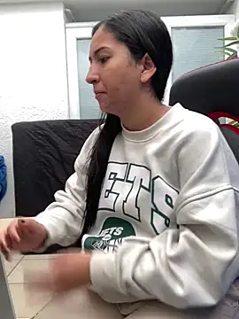 luna asss online show from February 22, 2025, 1:35 pm