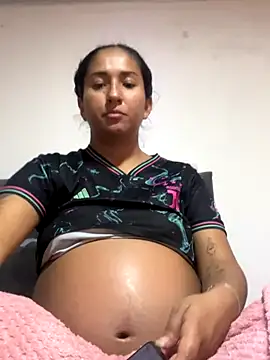 luna asss online show from November 7, 2025, 7:25 pm