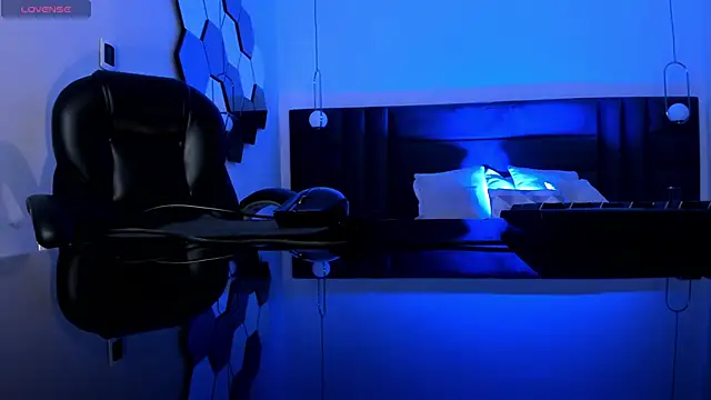 SamanthaKlein  online show from January 26, 2025, 3:48 am