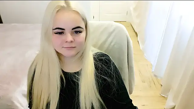 lovely-eyes online show from February 28, 2025, 5:48 am