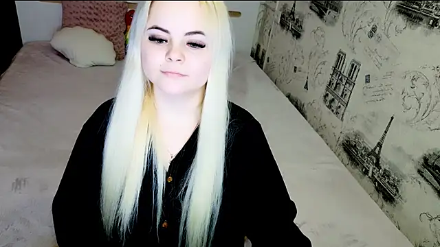 lovely-eyes online show from April 21, 2026, 7:17 pm