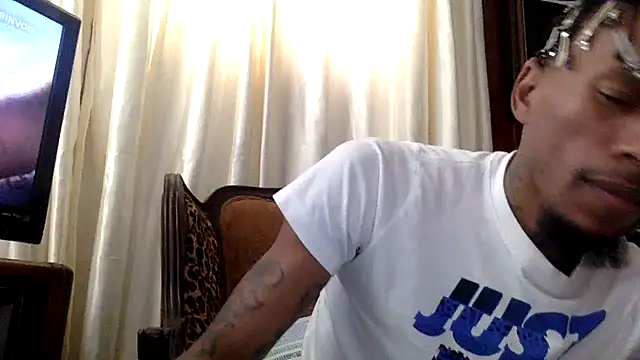 KingDerRico online show from October 26, 2025, 3:29 pm