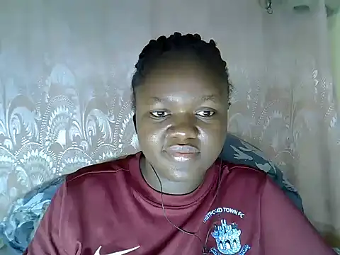 Snapshot of Your_Bunny255 chatting on July 9, 2026, 9:24 am Your Bunny255 online show from July 9, 2026, 9:24 am