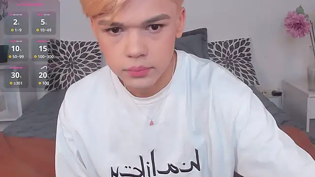 Snapshot of Felix_Rey chatting on January 31, 2025, 3:44 pm Felix Rey online show from January 31, 2025, 3:44 pm