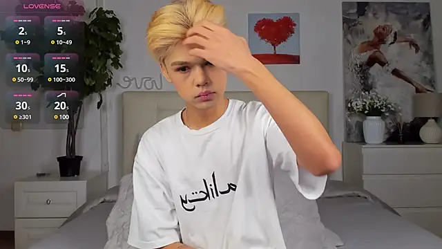 Snapshot of Felix_Rey chatting on February 15, 2025, 5:50 pm Felix Rey online show from February 15, 2025, 5:50 pm