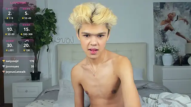 Snapshot of Felix_Rey chatting on March 7, 2025, 10:43 pm Felix Rey online show from March 7, 2025, 10:43 pm