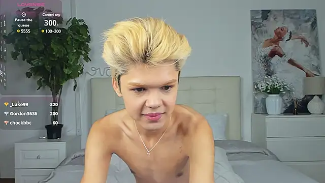 Snapshot of Felix_Rey chatting on March 10, 2025, 1:45 am Felix Rey online show from March 10, 2025, 1:45 am