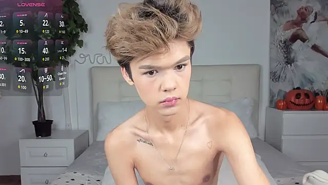 Snapshot of Felix_Rey chatting on November 7, 2025, 3:45 pm Felix Rey online show from November 7, 2025, 3:45 pm