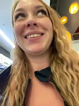 Sweet   Emily online show from December 19, 2024, 6:01 pm