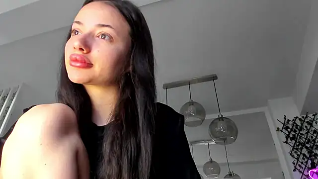 IreneVON online show from March 11, 2025, 5:38 am