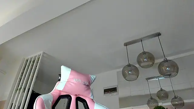 IreneVON online show from November 14, 2025, 4:22 am