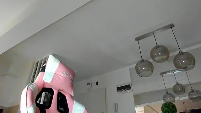 IreneVON online show from February 4, 2026, 4:40 am