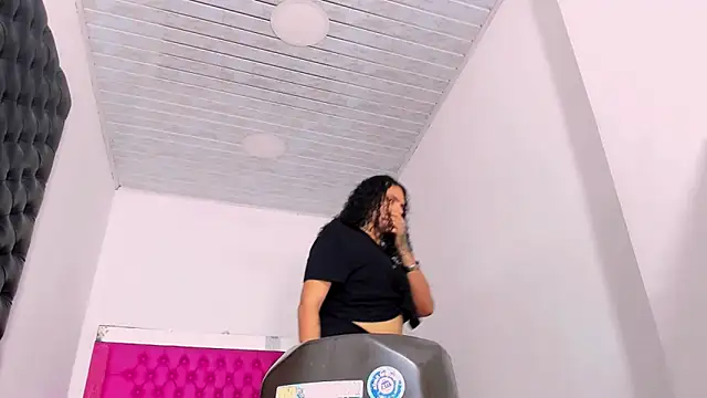 aleja mistress  online show from November 29, 2025, 7:50 pm