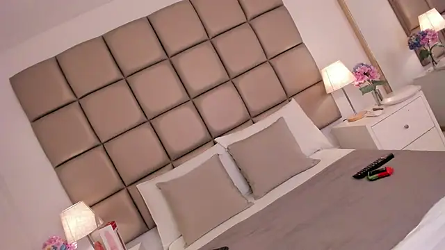 Emily robertss online show from March 10, 2025, 3:12 am