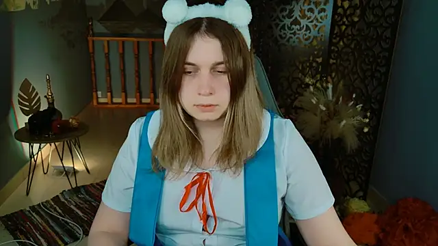 FioraMarmoris online show from January 5, 2025, 8:11 am