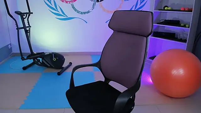 FioraMarmoris online show from January 24, 2025, 12:20 pm