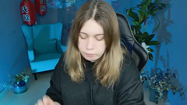 FioraMarmoris online show from February 16, 2025, 5:26 am