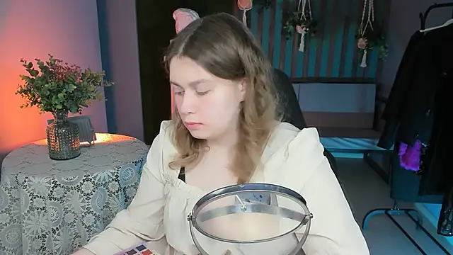 FioraMarmoris online show from March 2, 2025, 11:18 am