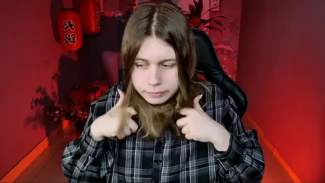 FioraMarmoris online show from March 20, 2025, 1:15 pm