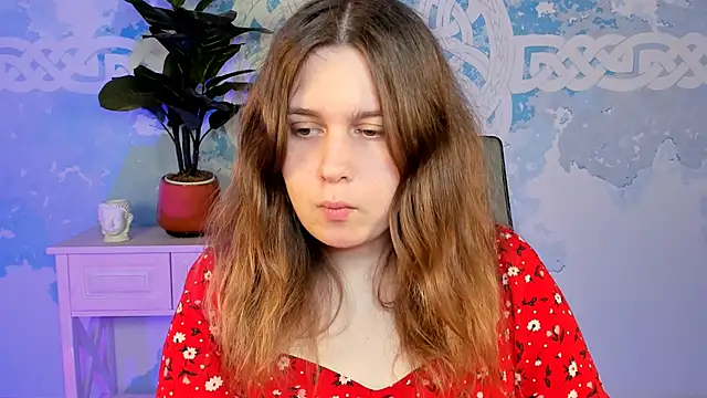 FioraMarmoris online show from September 18, 2025, 1:24 pm