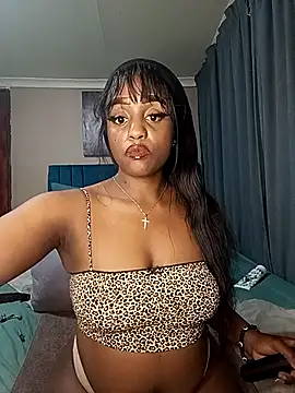 Queen-Chocolate online show from September 18, 2025, 4:42 pm