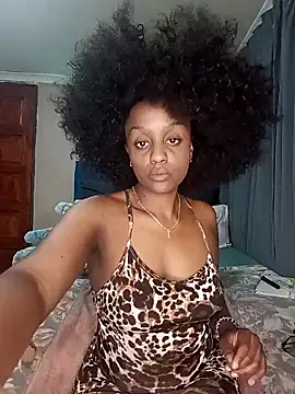 Snapshot of Queen-Chocolate chatting on May 14, 2026, 12:39 am Queen-Chocolate online show from May 14, 2026, 12:39 am