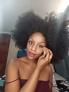 Snapshot of Queen-Chocolate chatting on May 20, 2026, 11:49 am Queen-Chocolate online show from May 20, 2026, 11:49 am