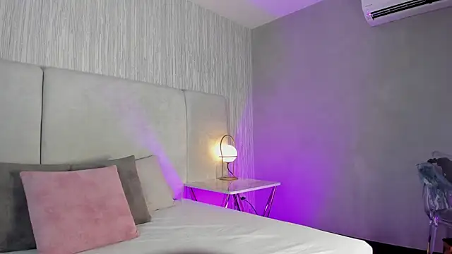 Nicol Lopez 1 online show from March 20, 2025, 4:53 pm