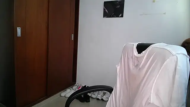 venelope1 online show from November 20, 2025, 7:57 pm