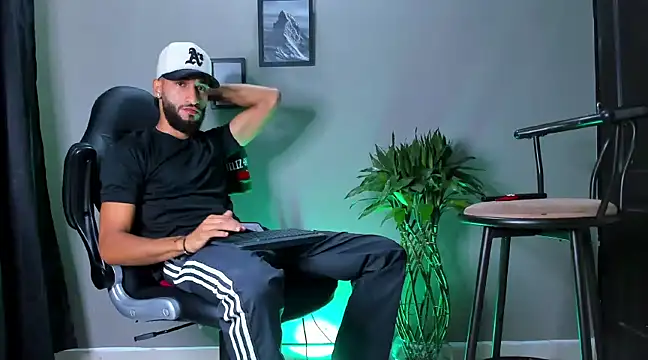 Damian 022 online show from January 4, 2025, 3:07 pm